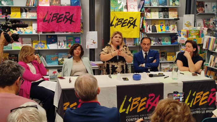 Formazione, trasparenza, risorse e organi di controllo: la ricetta contro le mafie dei candidati alla Regione Piemonte Formazione, trasparenza, risorse e organi di controllo: la ricetta contro le mafie dei candidati alla Regione Piemonte