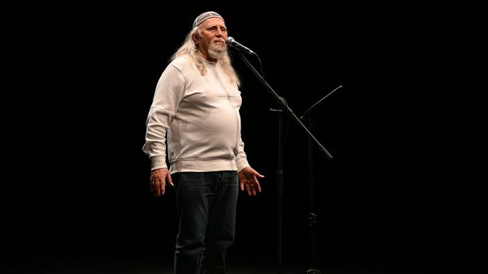 Moni Ovadia in scena