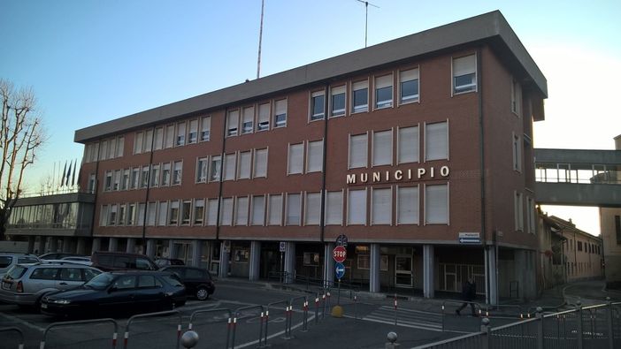 Il municipio di Grugliasco Il municipio di Grugliasco