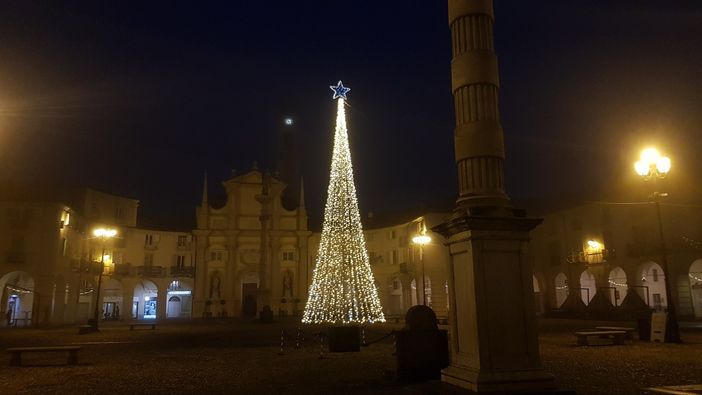 Il "regalo sospeso", solidarietà e impegno sociale per il Natale di Venaria