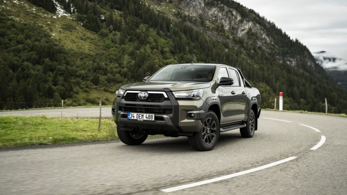 Toyota presenta il nuovo Hilux, il pick up della gamma Toyota professional