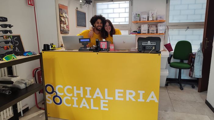 A Porta Palazzo l'ottica diventa democratica grazie all'Occhialeria Sociale