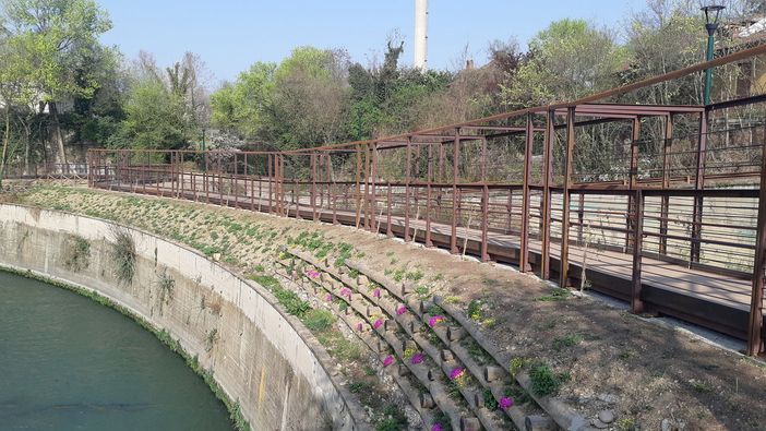 ciclopista pedonale sulla Dora