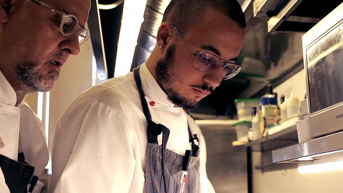 MagazziniOz e Cuki insieme per raccontare le "Piccole grandi Storie di Cucina" dei ragazzi meno fortunati MagazziniOz e Cuki insieme per raccontare le "Piccole grandi Storie di Cucina" dei ragazzi meno fortunati