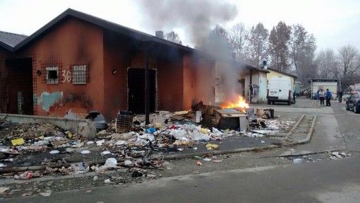 Rubano casse di carne a un tir in sosta, ladri fermati in via Germagnano