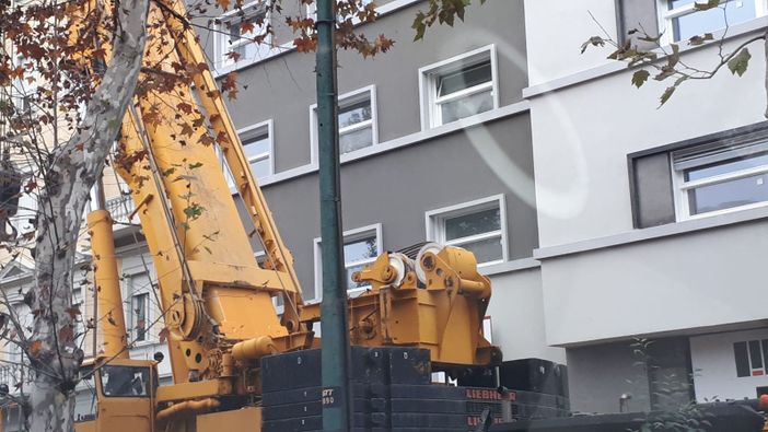 Chiuso il controviale di Corso Vittorio: disagi alla viabilità nella zona del ponte Umberto I Chiuso il controviale di Corso Vittorio: disagi alla viabilità nella zona del ponte Umberto I
