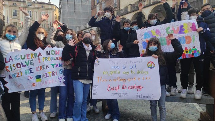 flsh mob moncalieri no alla guerra flsh mob moncalieri no alla guerra