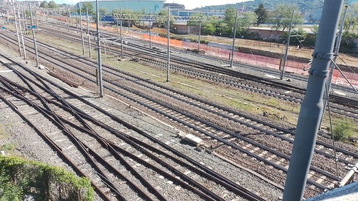 Guasto tra Busalla e Ronco Scrivia, rallentamenti sulla linea ferroviaria Torino-Genova Guasto tra Busalla e Ronco Scrivia, rallentamenti sulla linea ferroviaria Torino-Genova