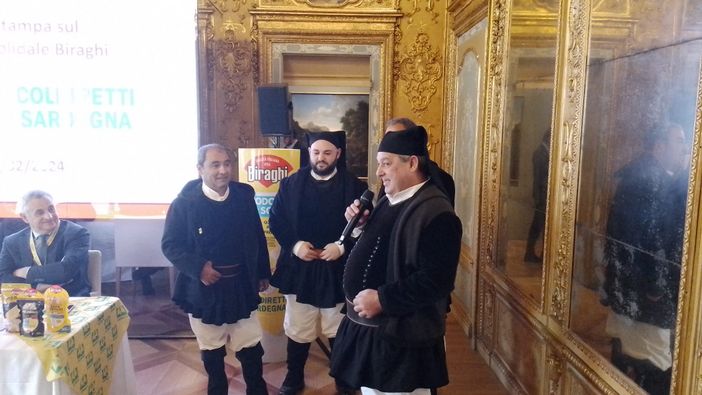 In tempi di trattori e proteste, Biraghi festeggia 7 anni di Pecorino etico solidale (salvando i pastori sardi)