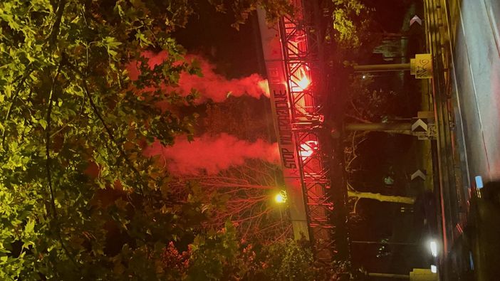 Blitz dei militanti di La Barriera sul ponte di corso Regina Margherita