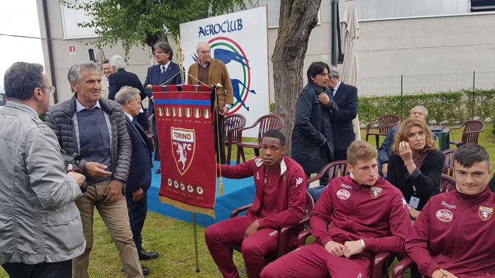 Collegno, inaugurato presso l'Aero Club monumento dedicato agli Invincibili Collegno, inaugurato presso l'Aero Club monumento dedicato agli Invincibili