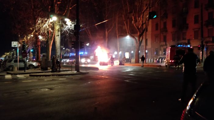 Scarcerati gli undici anarchici arrestati per i disordini di sabato a Torino Scarcerati gli undici anarchici arrestati per i disordini di sabato a Torino