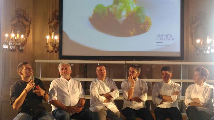 La fisica e l'infinito di Tullio Regge nei piatti di Cannavacciuolo e altri 6 chef stellati La fisica e l'infinito di Tullio Regge nei piatti di Cannavacciuolo e altri 6 chef stellati