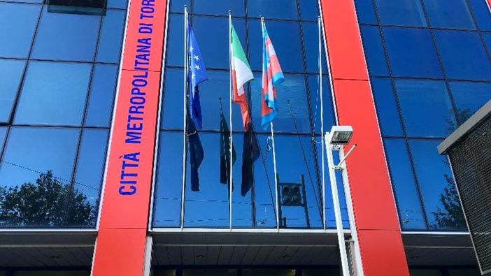 Città metropolitana di Torino incrementa il fondo per il salario accessorio ai dipendenti