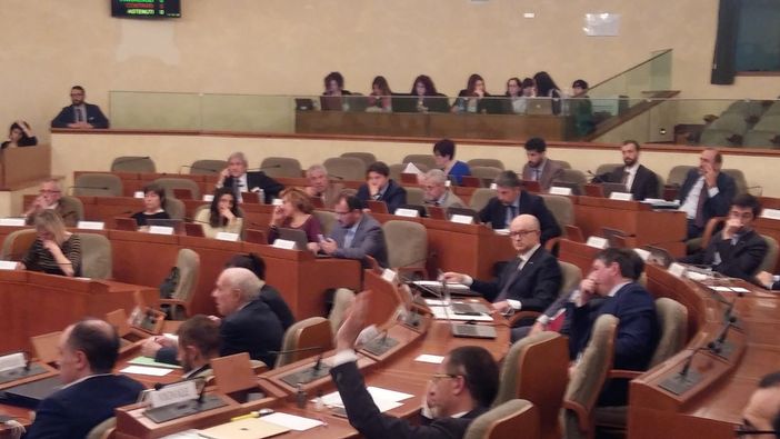 Approvata dal Consiglio regionale la proroga per l'adeguamento dei comuni al regolamento edilizio