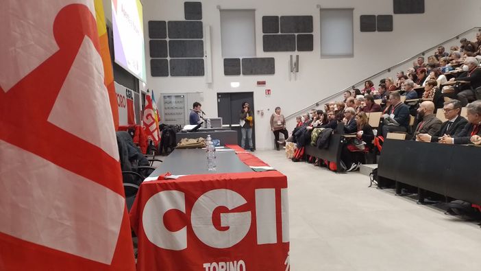 Suicidio assistito, anche la Cgil partecipa alla raccolta firme per una legge regionale Suicidio assistito, anche la Cgil partecipa alla raccolta firme per una legge regionale