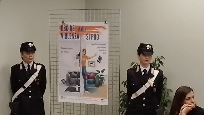 donne carabiniere donne carabiniere