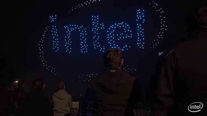 San Giovanni, stasera lo spettacolo dei droni in piazza Castello: varchi controllati, stop al traffico e "numero chiuso" a 35mila persone San Giovanni, stasera lo spettacolo dei droni in piazza Castello: varchi controllati, stop al traffico e "numero chiuso" a 35mila persone