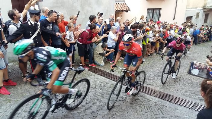 Cesare Benedetti, una vita da gregario, in trionfo a Pinerolo nel giorno in cui si ricordava l'impresa di Coppi (FOTO) Cesare Benedetti, una vita da gregario, in trionfo a Pinerolo nel giorno in cui si ricordava l'impresa di Coppi (FOTO)