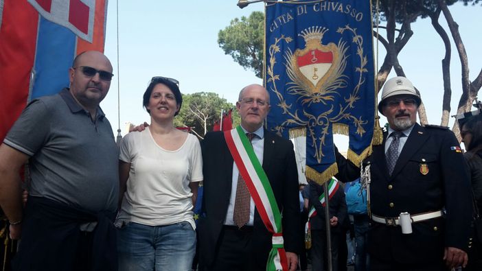 I giovani chivassesi nell'"Europa che unisce" I giovani chivassesi nell'"Europa che unisce"