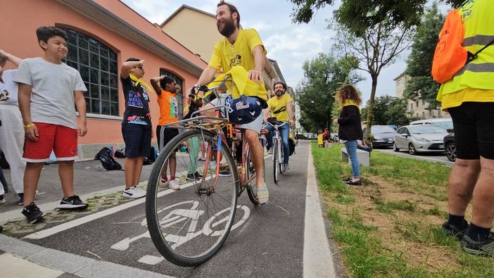 In corso Verona una nuova ciclabile: "Stop al parcheggio selvaggio, spazio per bici e pedoni"