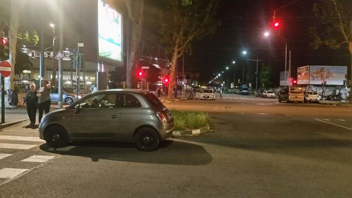 Nel 2018 a Torino più di 560 bus e tram bloccati da auto in malasosta: parte da corso Belgio e Raffaello la lotta agli incivili