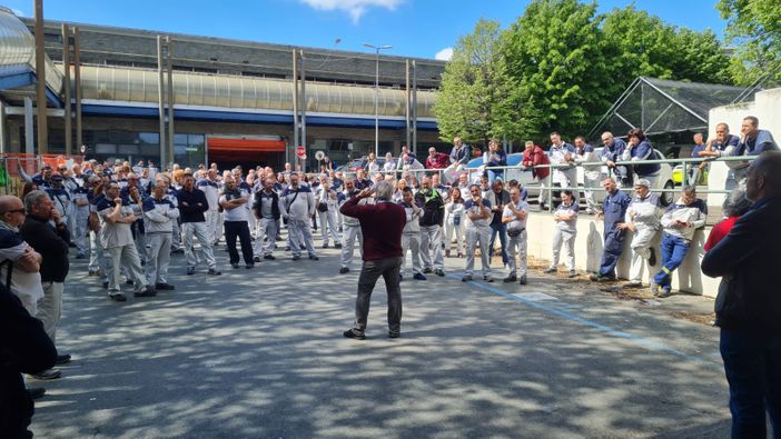 assemblea operai a Mirafiori Carrozzeria assemblea operai a Mirafiori Carrozzeria