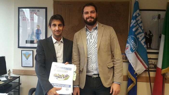 "Emendamenti a legge regionale per stop alle favelas, solo così si mette fine alla vergogna dei campi" "Emendamenti a legge regionale per stop alle favelas, solo così si mette fine alla vergogna dei campi"