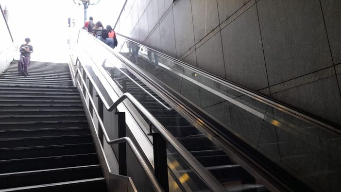Metropolitana di Torino, mezz'ora di stop a causa dei vandali