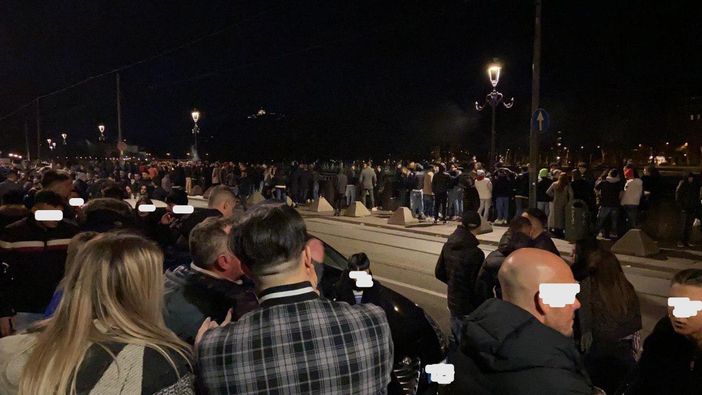 Movida, la pedonalizzazione serale di Lungo Po Cadorna proseguirà per altri due weekend: chiusura posticipata alle 18.30 Movida, la pedonalizzazione serale di Lungo Po Cadorna proseguirà per altri due weekend: chiusura posticipata alle 18.30