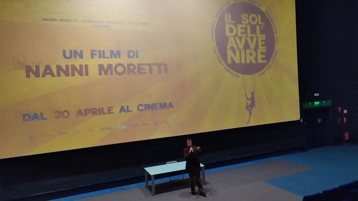Nanni Moretti sul palco presenta un film Nanni Moretti sul palco presenta un film
