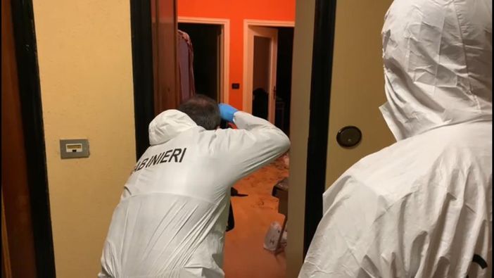 Duplice omicidio a Mirafiori: il figlio aveva problemi psichiatrici e manie di persecuzione Duplice omicidio a Mirafiori: il figlio aveva problemi psichiatrici e manie di persecuzione