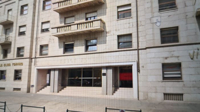 In via Giolitti arriva un cancello anti mala-movida: al Comune 41.500 euro da un condominio privato