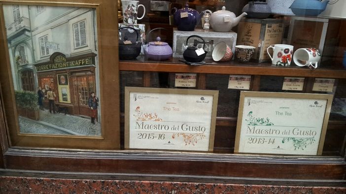 Salto in Oriente, a due passi dal Comune, mangiando un panino al roastbeef: a Torino è &quot;The Tea&quot;