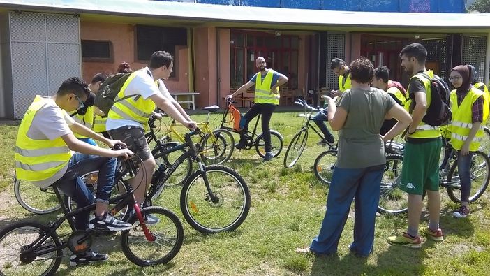 Tra ecologia su due ruote e artigianato, a Mirafiori torna il cantiere-laboratorio per ragazzi