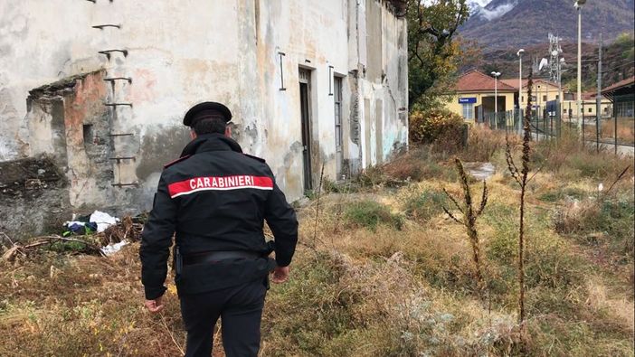 Rapinatore seriale ci ricasca: arrestato dai carabinieri di Susa dopo un colpo in tabaccheria (VIDEO)