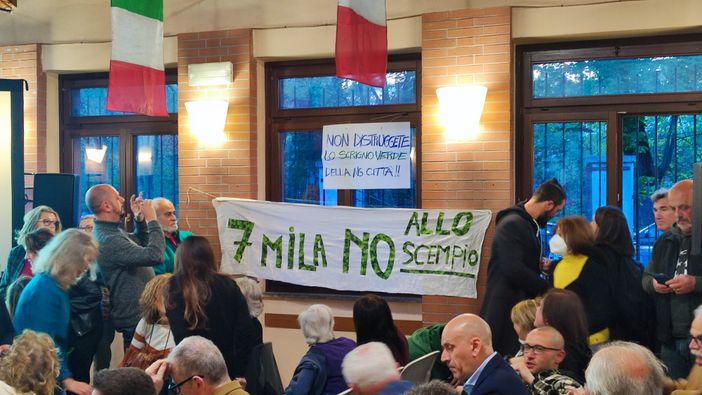 Cittadella dello sport al Meisino, il Comune “tira dritto” ma i comitati non ci stanno: “O ci ascoltate o sarà sempre no”