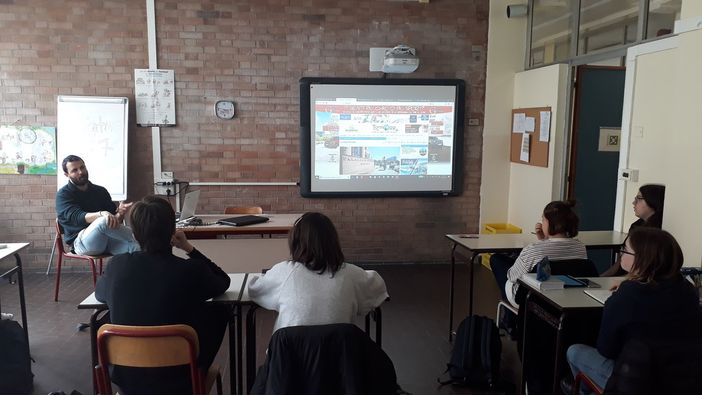 Torino Oggi e 24Ovest tra i banchi: le notizie online si raccontano ai ragazzi