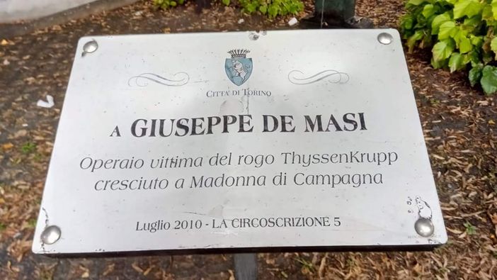 Tragedia Thyssen, ripulita la targa vandalizzata in memoria di Giuseppe Demasi