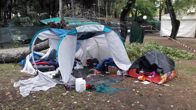 Tragedia di Massa, domani l'autopsia sui corpi delle due sorelline torinesi travolte dall'albaro Tragedia di Massa, domani l'autopsia sui corpi delle due sorelline torinesi travolte dall'albaro