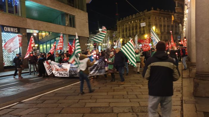 Manifestazione dei sindacati nelle vie del centro di Torino Manifestazione dei sindacati nelle vie del centro di Torino