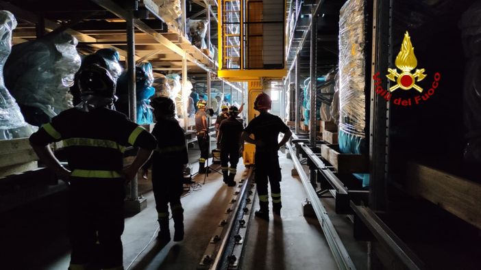 intervento vigili fuoco - foto d'archivio