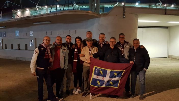 La passione granata viaggia sui Taxi (FOTO)