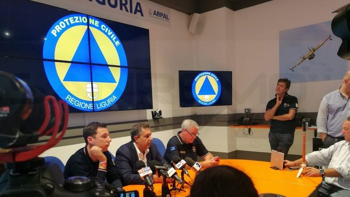 Genova, Pinerolo piange Andrea Vittone, la sua compagna Claudia e i figli di lei, Manuele e Camilla, di 16 e 12 anni