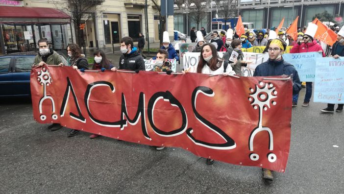 striscione acmos striscione acmos