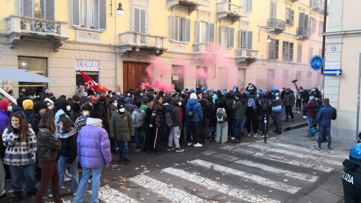 Siulp dice basta: "Aggredire le forze dell'ordine sta diventando uno sport" Siulp dice basta: "Aggredire le forze dell'ordine sta diventando uno sport"
