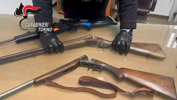 Levone, va a caccia senza porto d'armi: arrestato un 46enne Levone, va a caccia senza porto d'armi: arrestato un 46enne