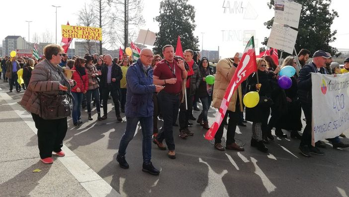 Italiaonline, il sindaco Appendino ai lavoratori: "Non smettete di lottare, saremo al vostro fianco" (VIDEO) Italiaonline, il sindaco Appendino ai lavoratori: "Non smettete di lottare, saremo al vostro fianco" (VIDEO)