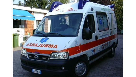 SI RIBALTA IL BUS DEL PONT DONNAZ - Tre giocatori feriti