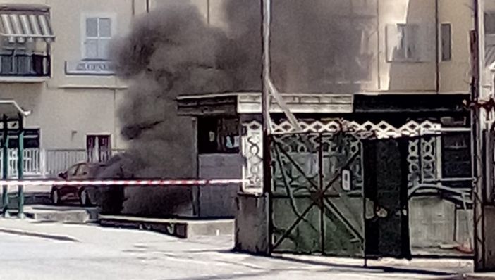 Orbassano, in fiamme un parcheggio sotterraneo: isolata l'area di piazzetta Lombardi [FOTO E VIDEO]